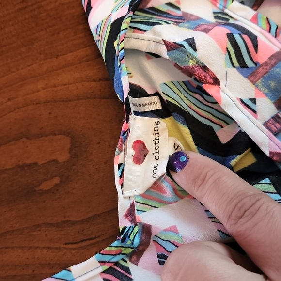 Neon tank top - Picture 7 of 8